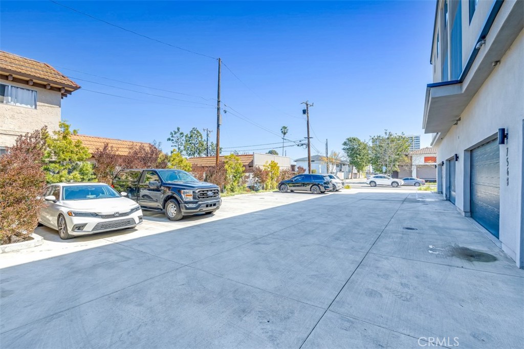 752 W 19th Street A Property Photo 19