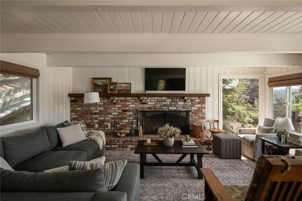 28925 North Shore Road Property Photo 1