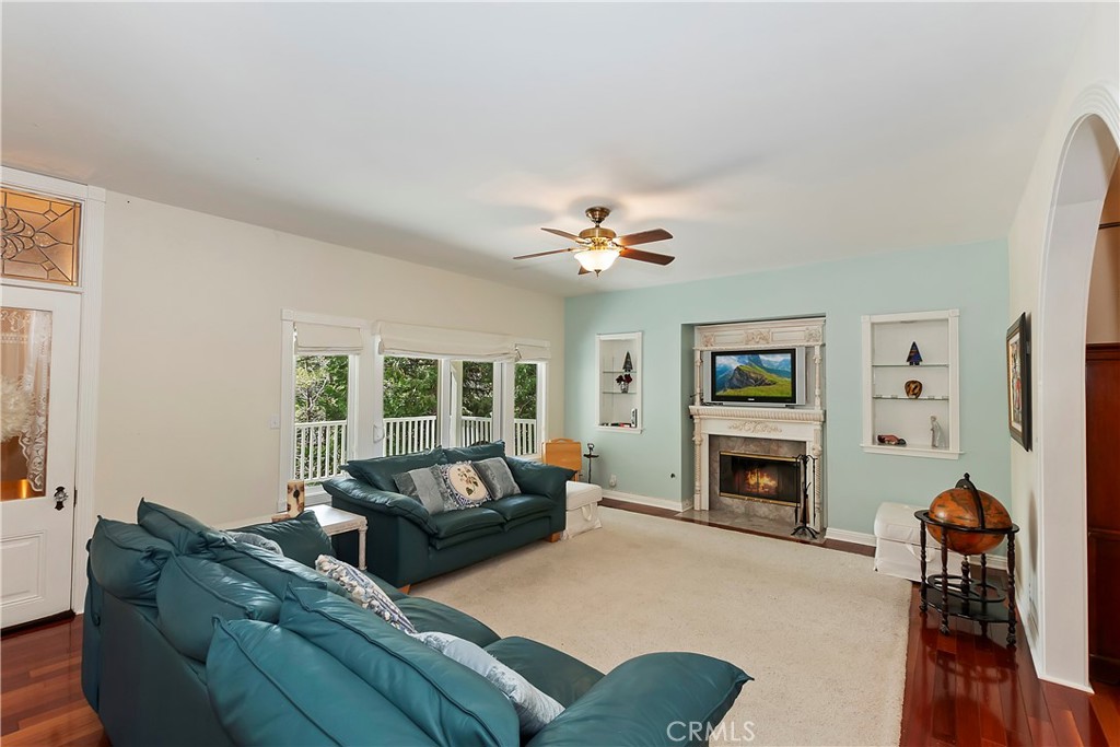 27601 Cedarwood Drive Property Photo 14
