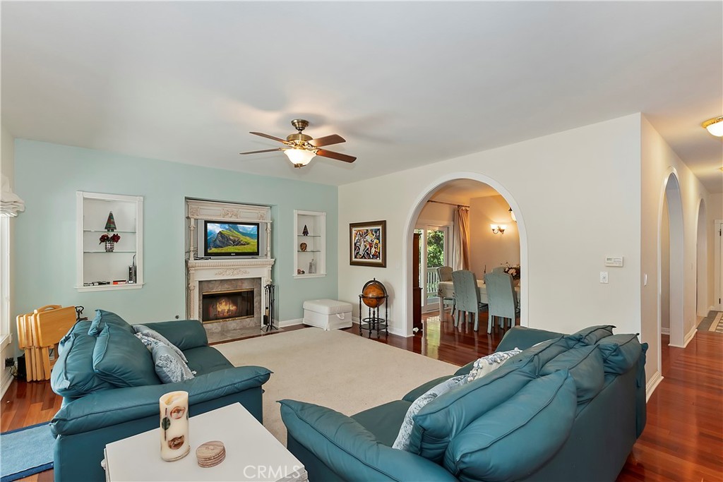 27601 Cedarwood Drive Property Photo 15