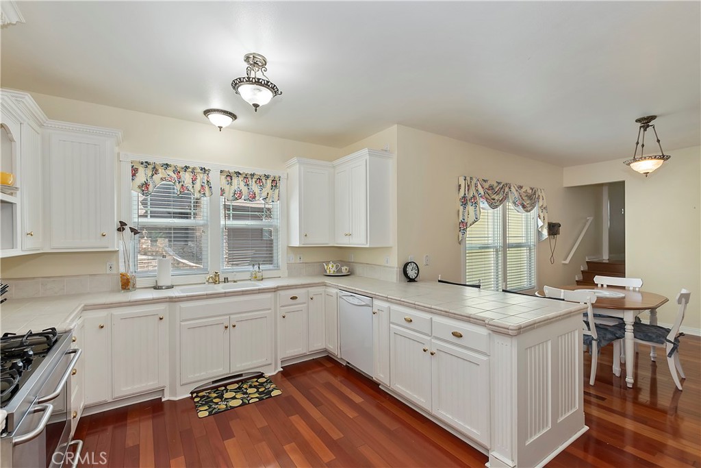 27601 Cedarwood Drive Property Photo 20