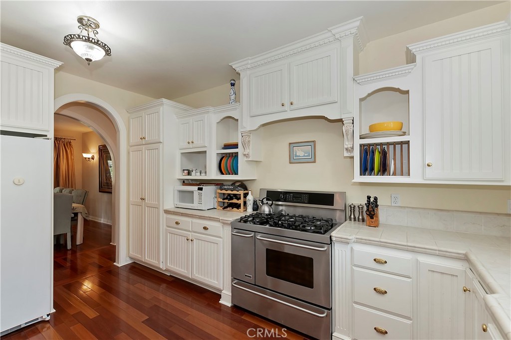 27601 Cedarwood Drive Property Photo 23