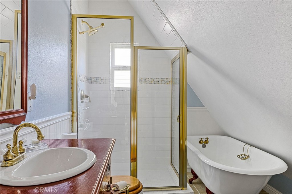 27601 Cedarwood Drive Property Photo 28