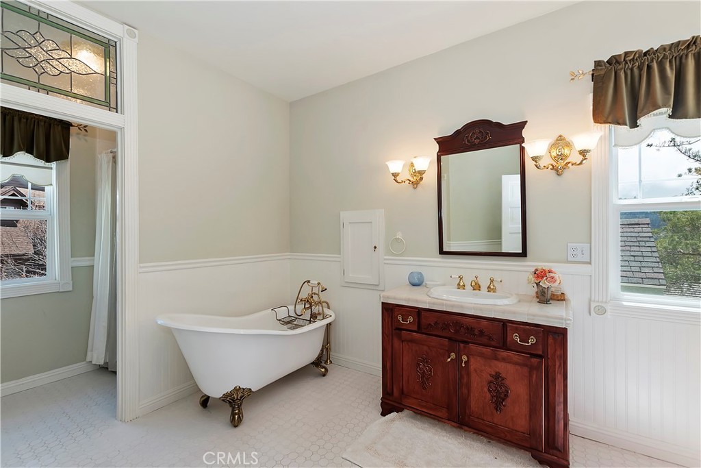 27601 Cedarwood Drive Property Photo 41