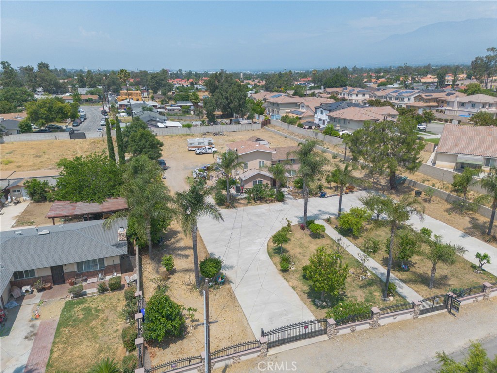 9408 Poplar Avenue Property Photo 4