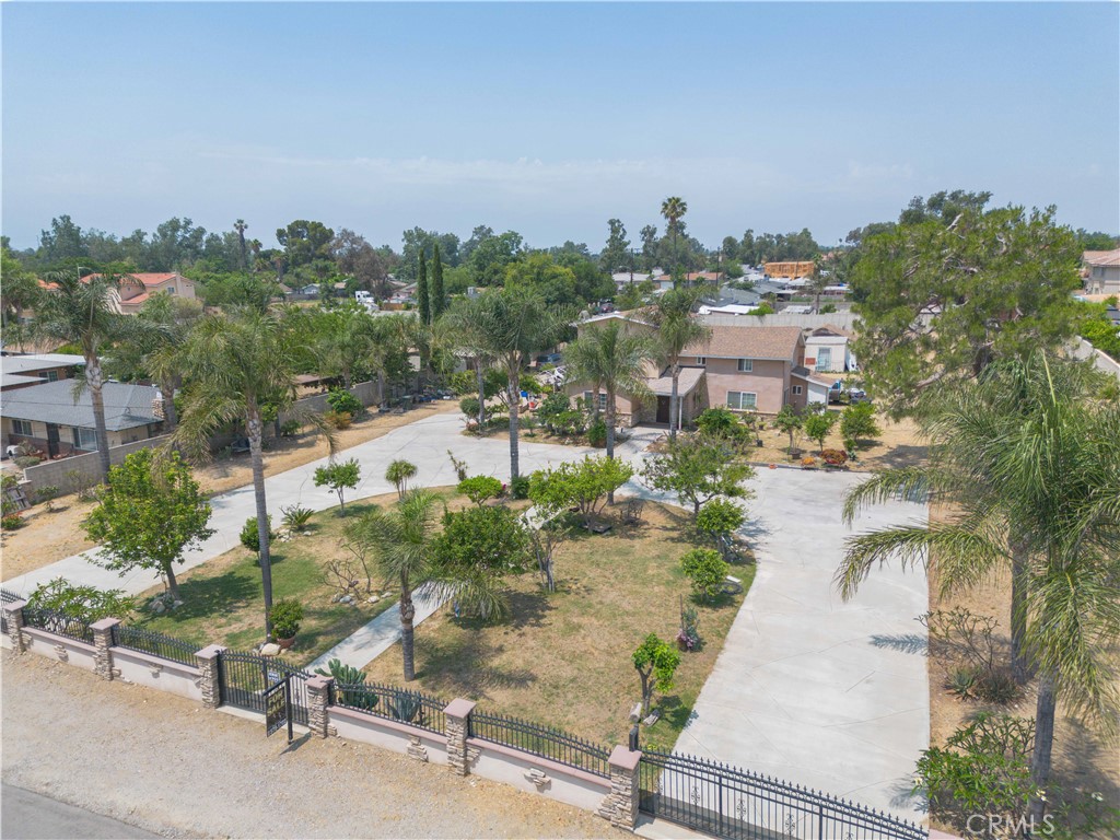 9408 Poplar Avenue Property Photo 6