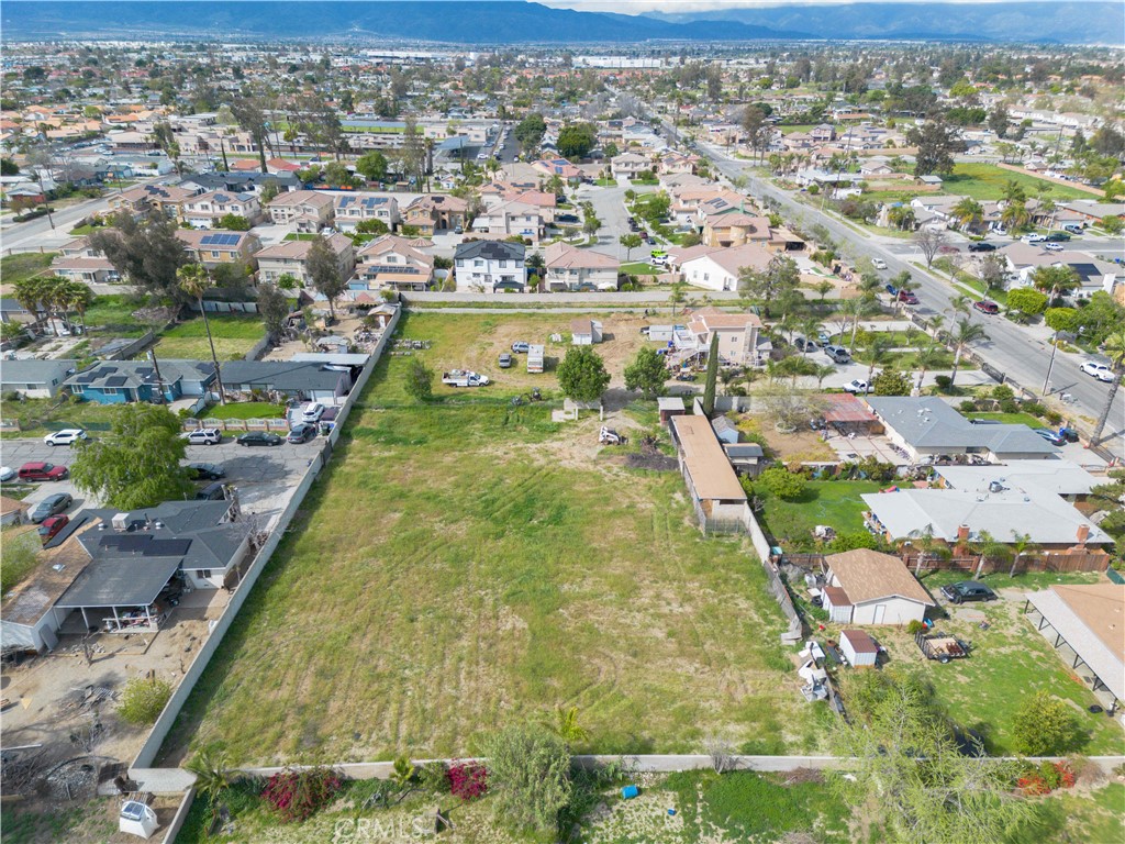 9408 Poplar Avenue Property Photo 10