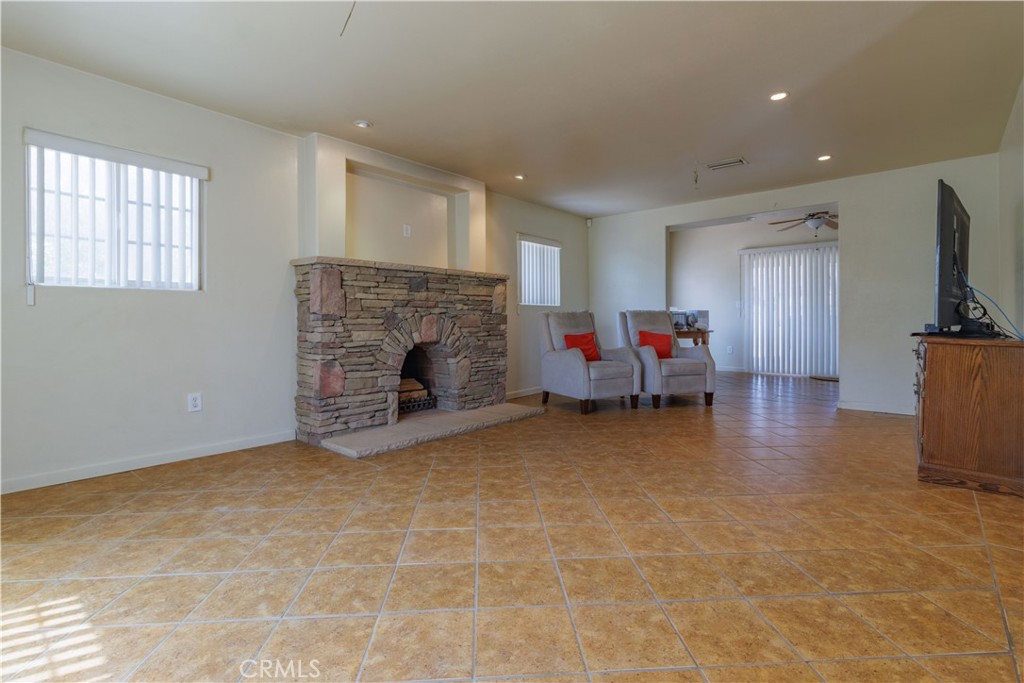 9408 Poplar Avenue Property Photo 16