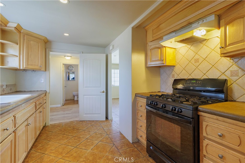 9408 Poplar Avenue Property Photo 21