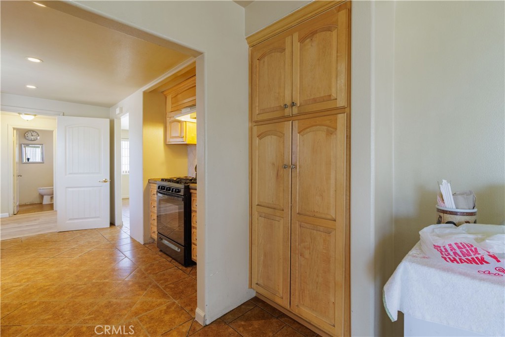 9408 Poplar Avenue Property Photo 23