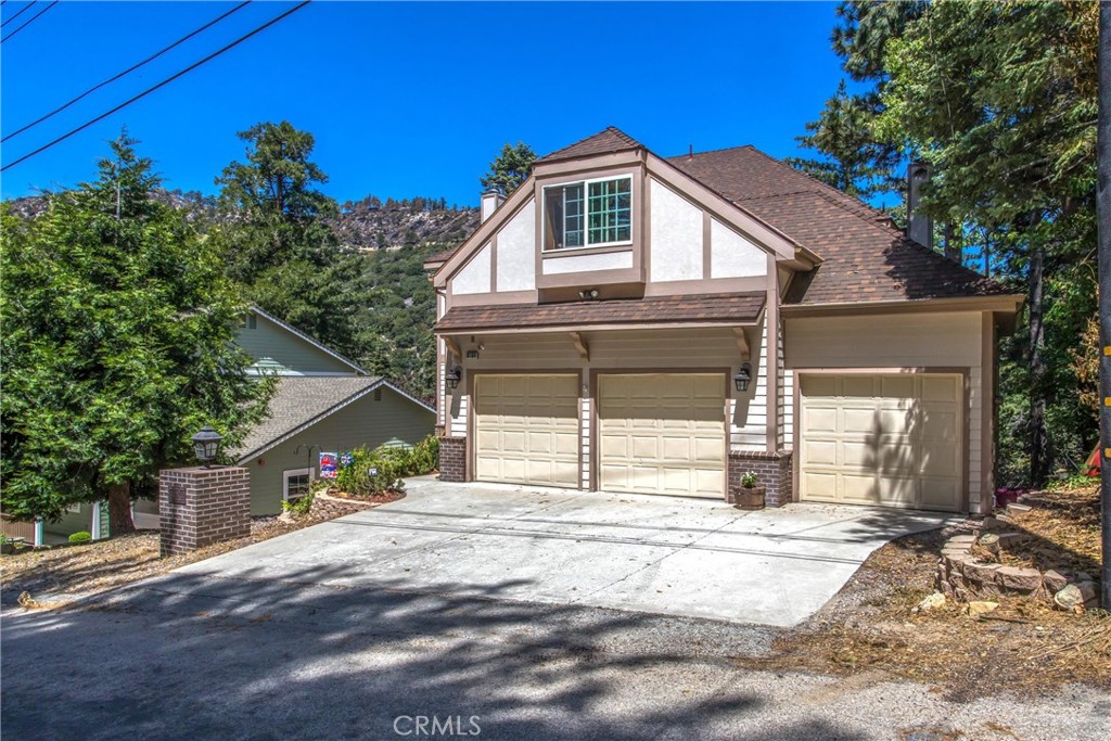 6180 Cedar Avenue