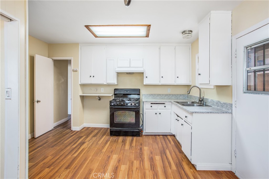 1079 W Evans Street Property Photo 12