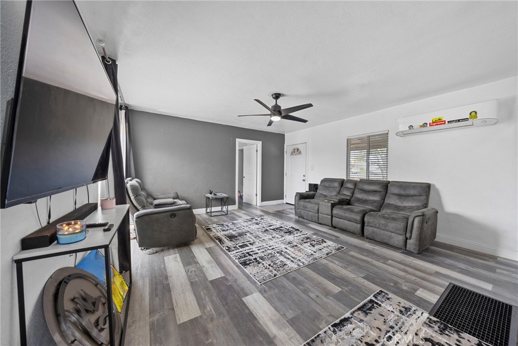 12054 3rd Street Property Photo 7