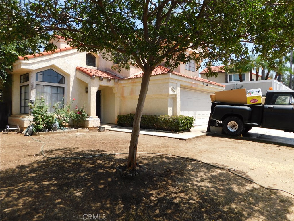 10755 JASPER Avenue Property Photo 1