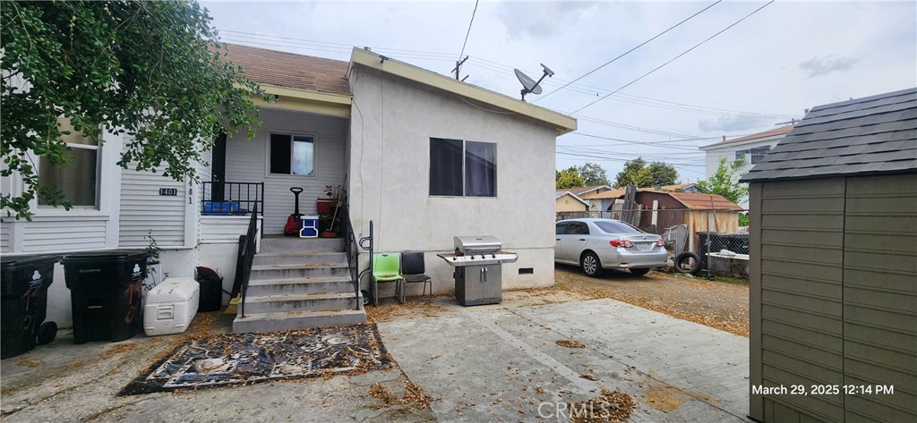 1399 W 39th Street Property Photo 3