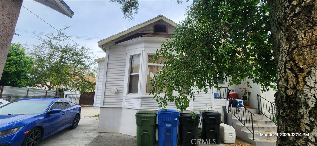 1399 W 39th Street Property Photo 10
