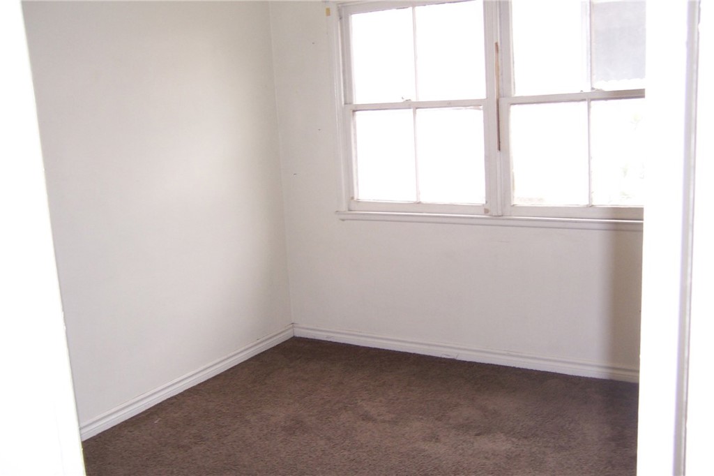 1208 W 23rd Street Property Photo 8