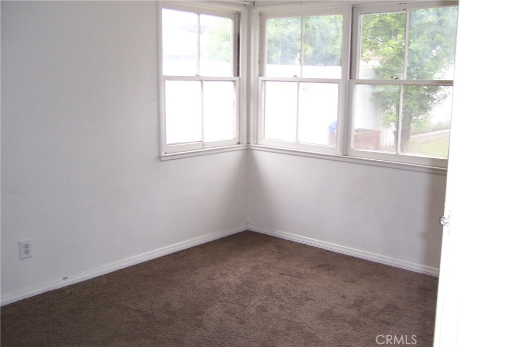 1208 W 23rd Street Property Photo 9