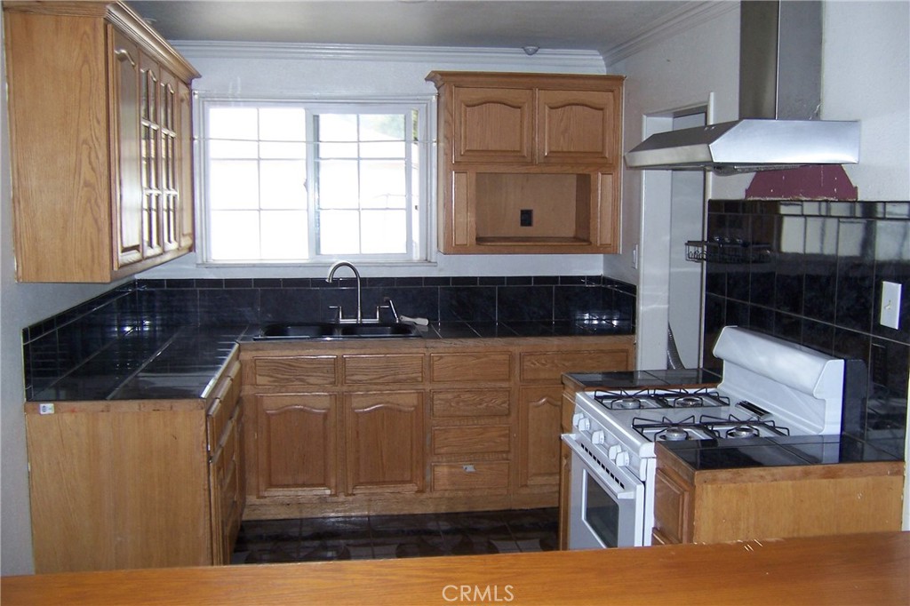 1208 W 23rd Street Property Photo 10