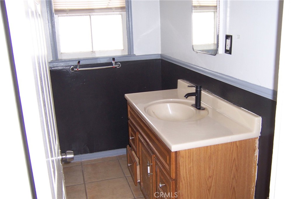 1208 W 23rd Street Property Photo 11