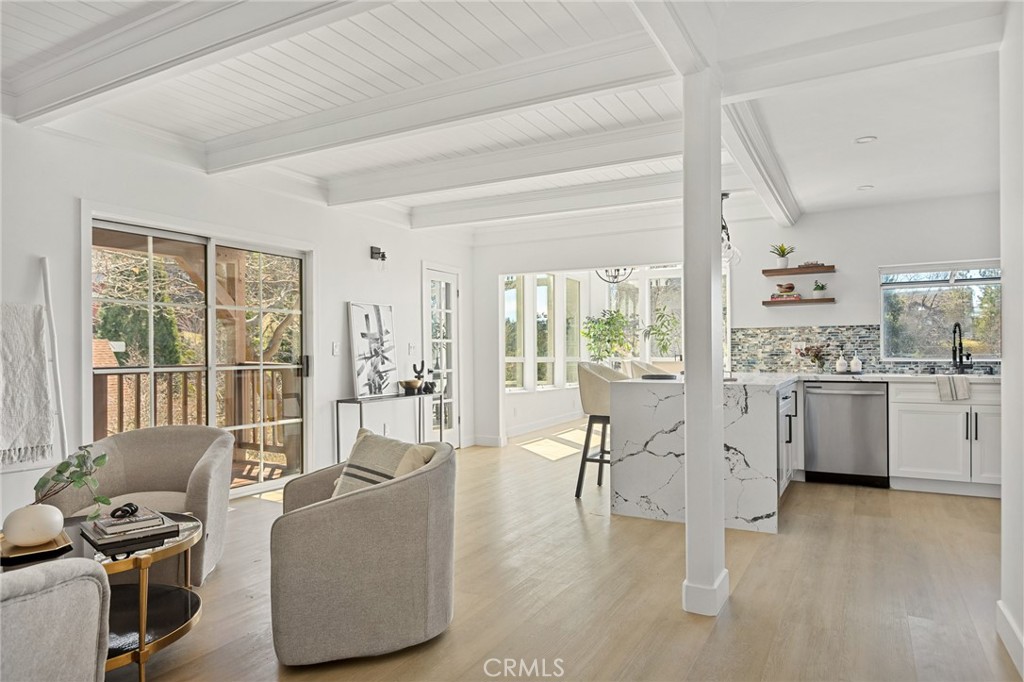 27757 North Bay Road Property Photo 4