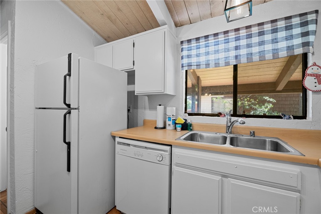 861 Thrush Drive 50 Property Photo 19