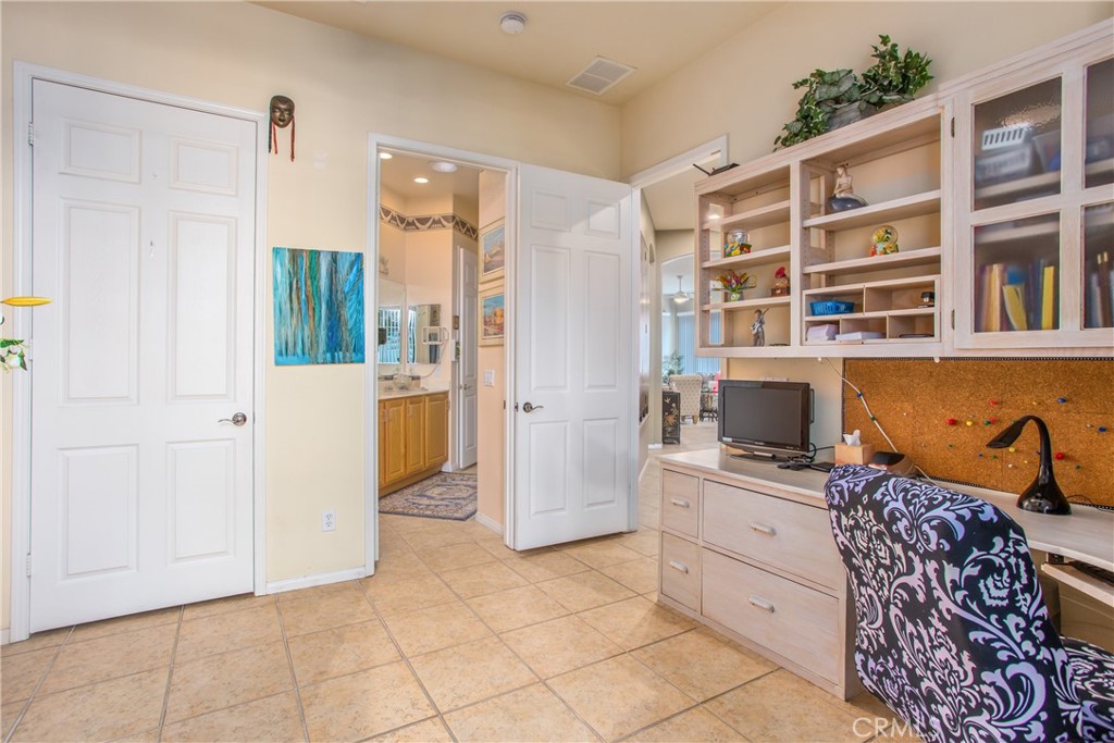 1800 Litchfield Drive Property Photo 8