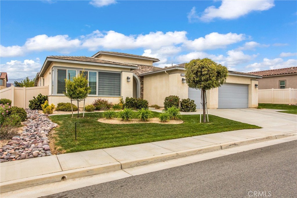 1454 Ellerg Way Property Photo 4