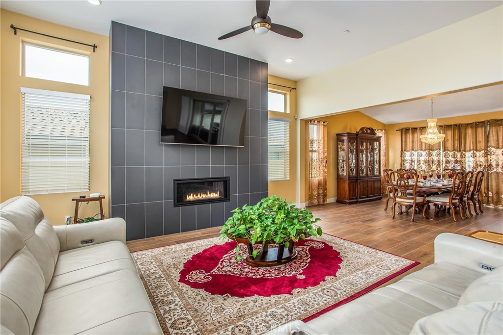 1454 Ellerg Way Property Photo 8