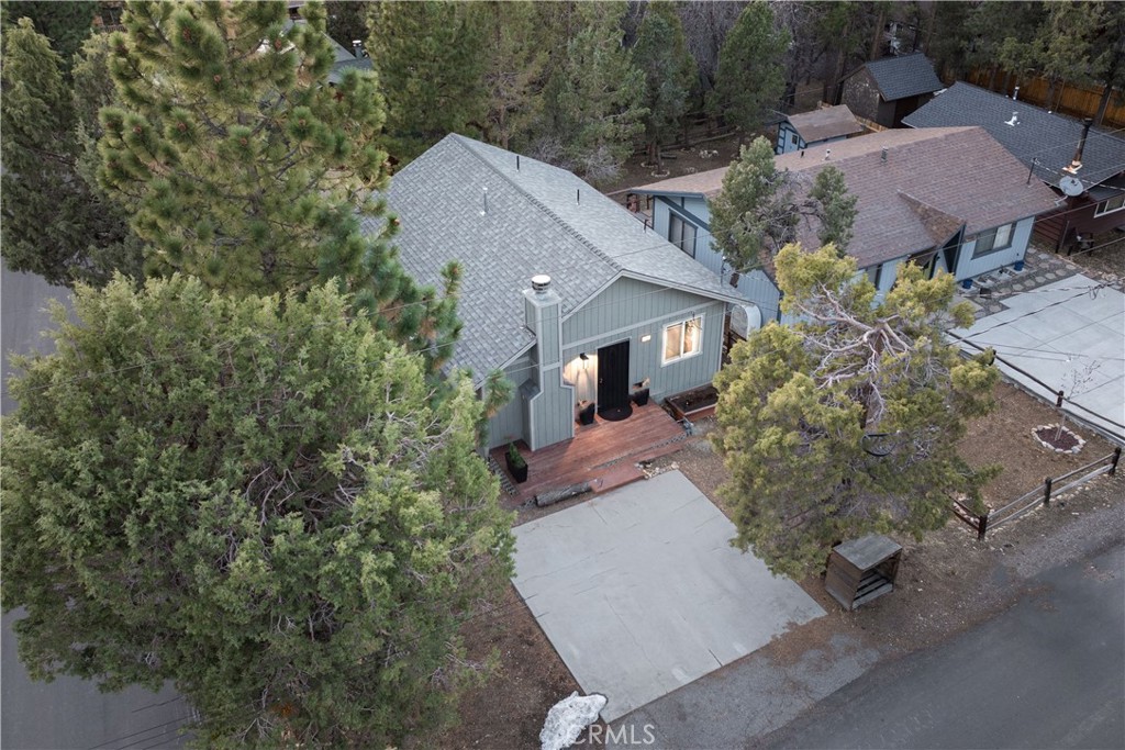 196 Sunset Lane Property Photo 2