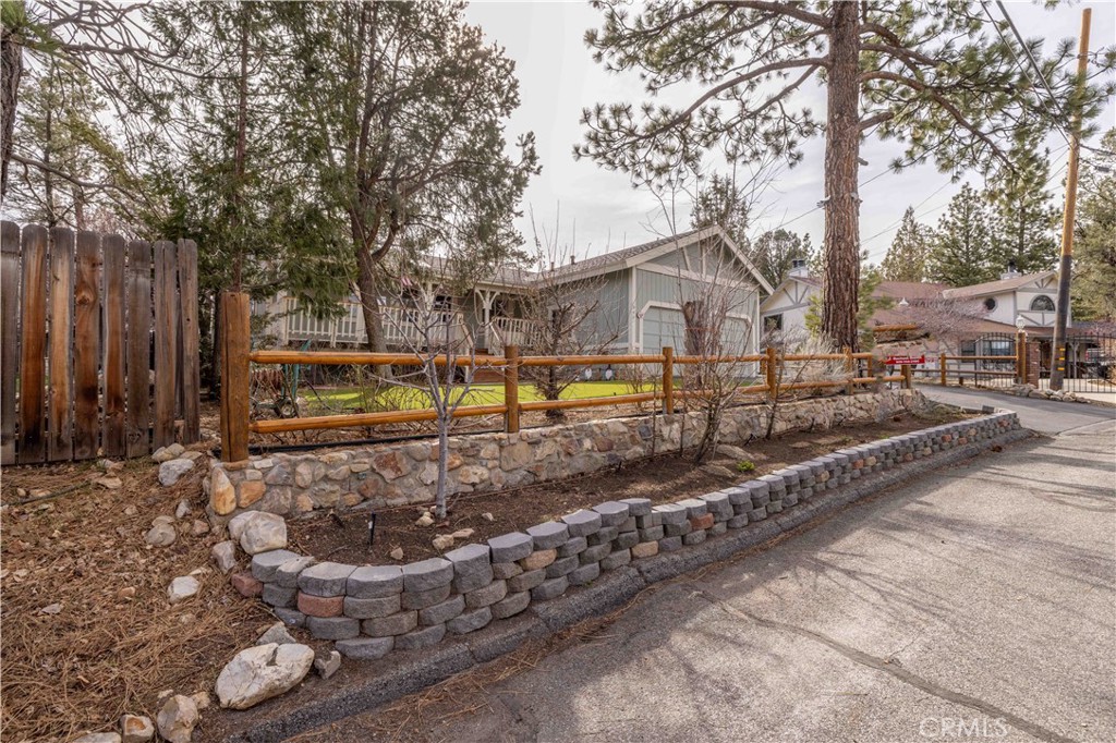 377 Sites Way Property Photo 1