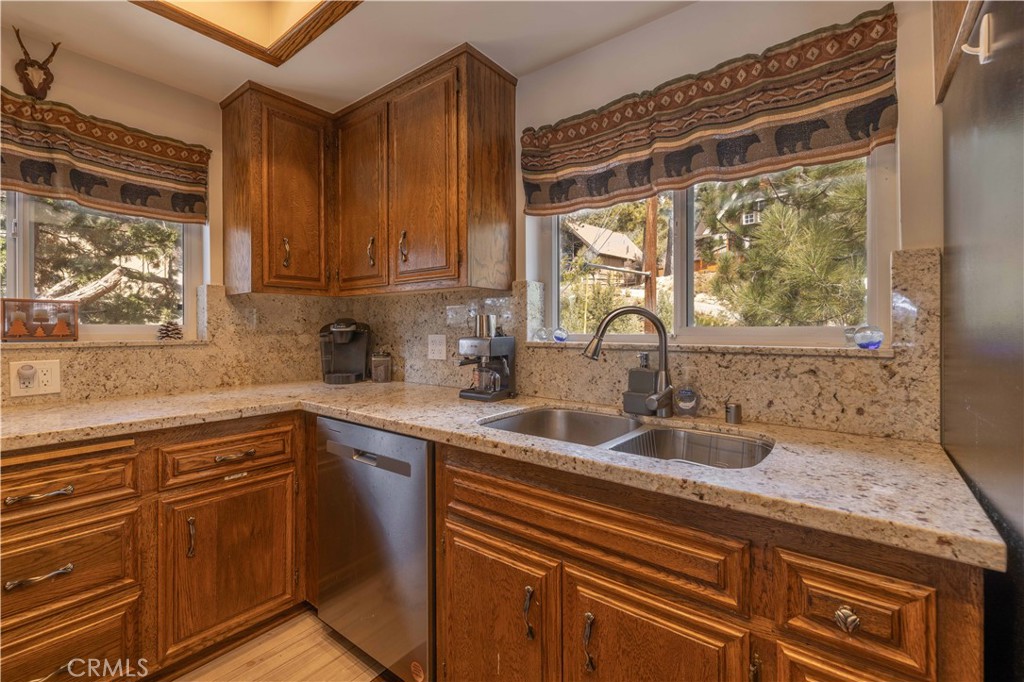 1159 Green Mountain Drive Property Photo 7