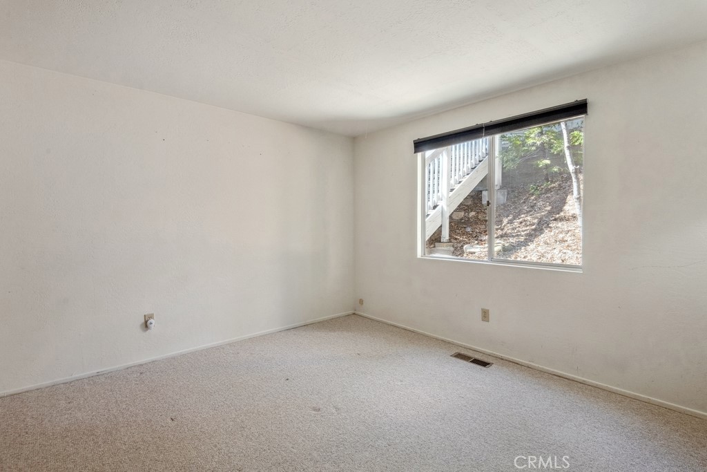 375 Grizzly Road Property Photo 12