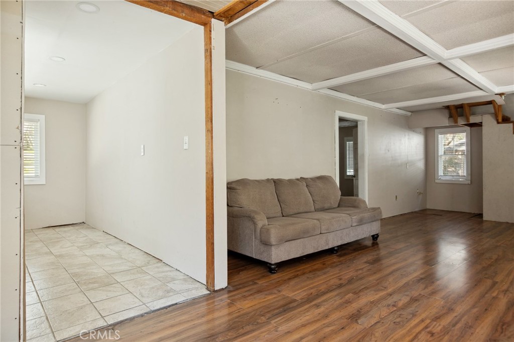 725 Golden Drive Property Photo 7