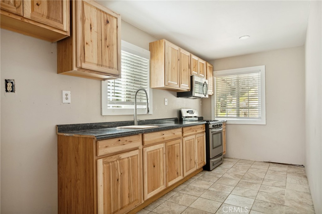 725 Golden Drive Property Photo 10