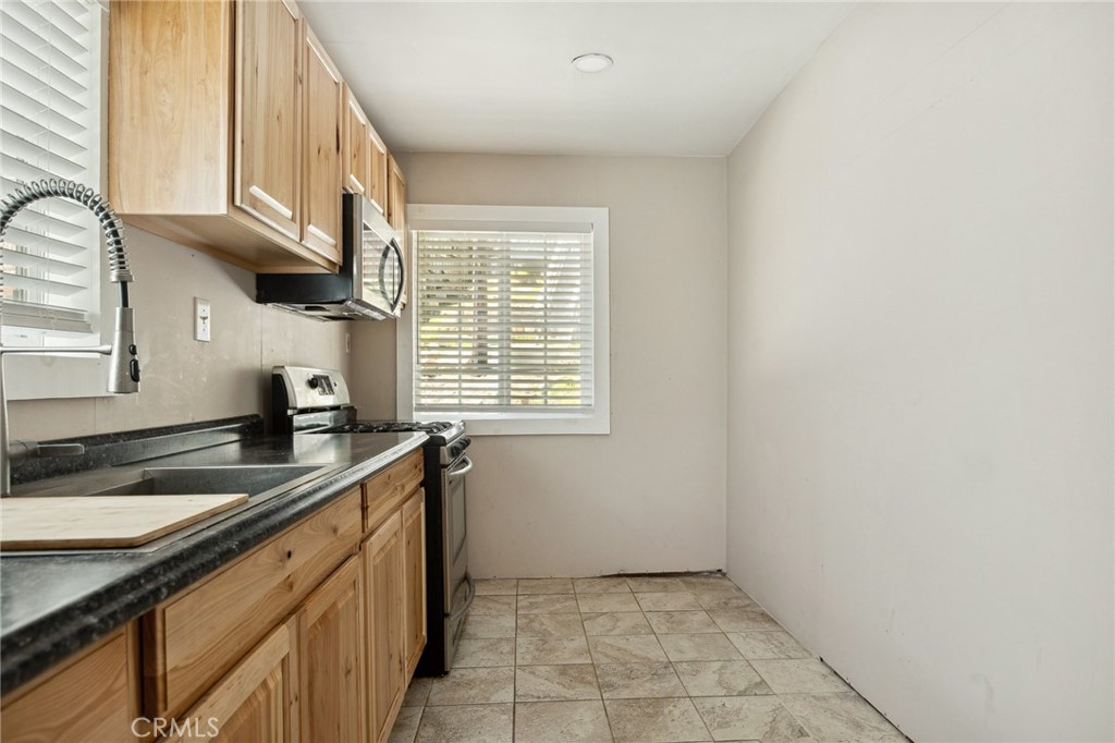 725 Golden Drive Property Photo 11