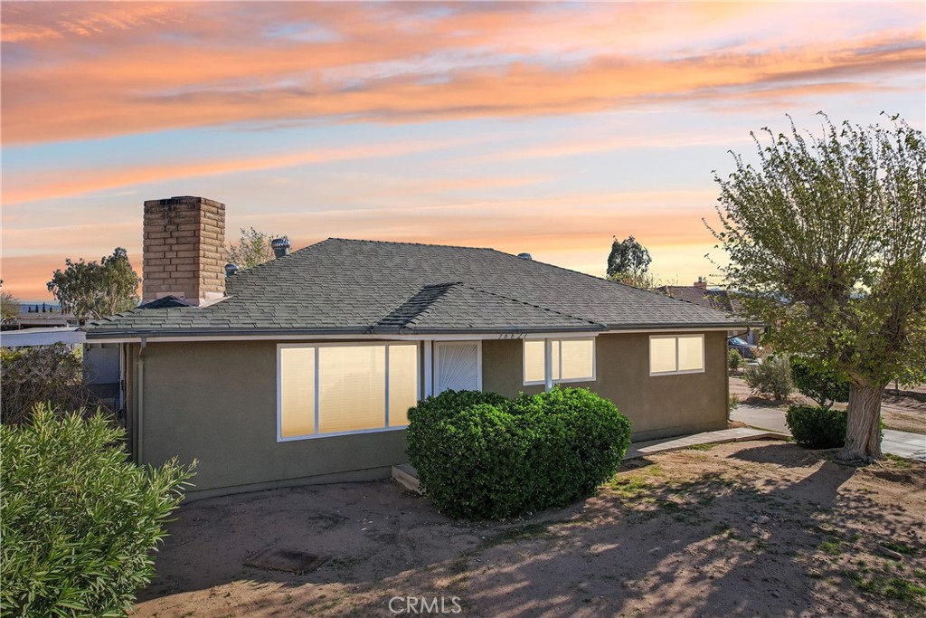 16621 Verano Street Property Photo 2