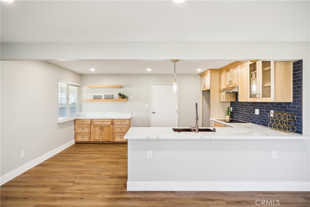 16621 Verano Street Property Photo 12