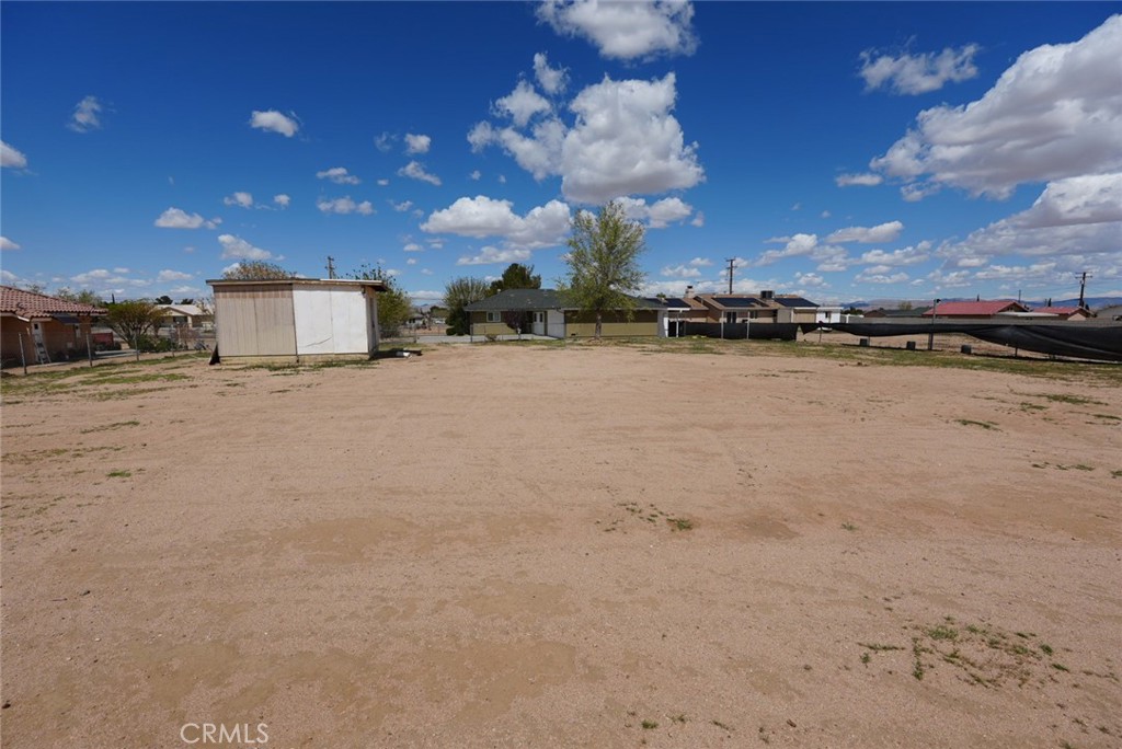 16621 Verano Street Property Photo 25