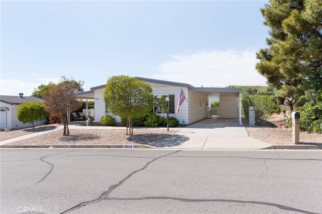 9583 Crestknoll Drive Property Photo 1