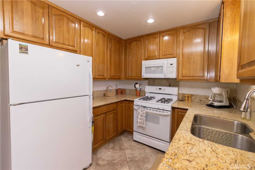 750 E Grass Valley Road Property Photo 12