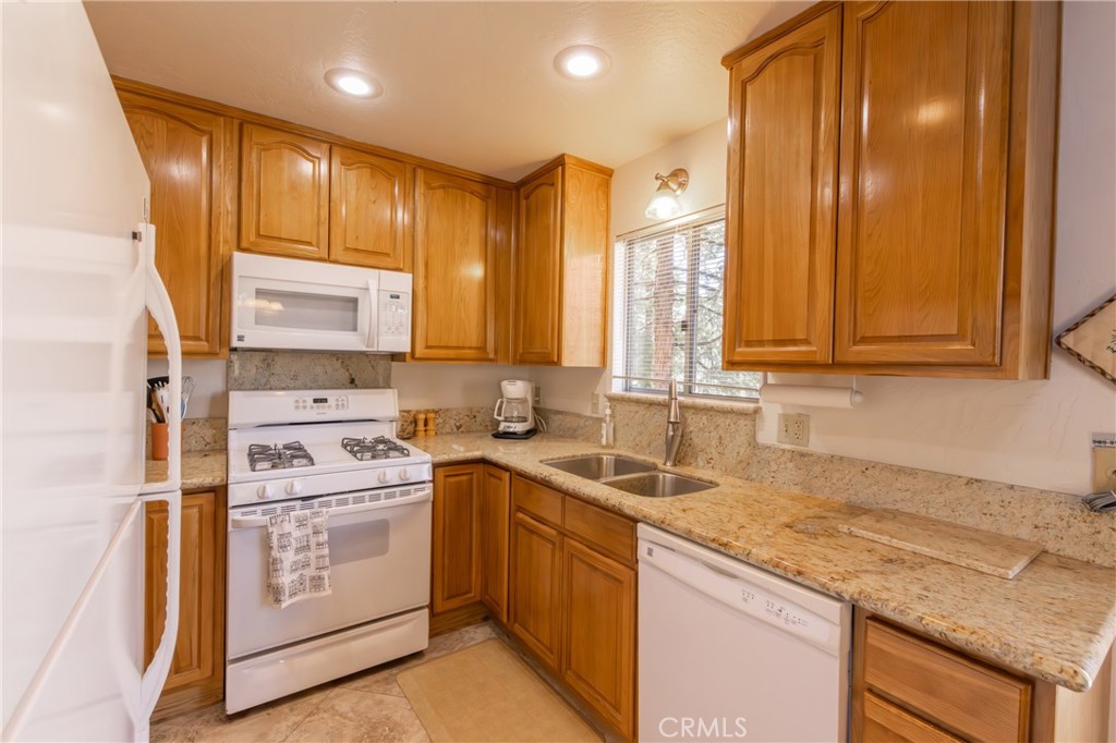 750 E Grass Valley Road Property Photo 13