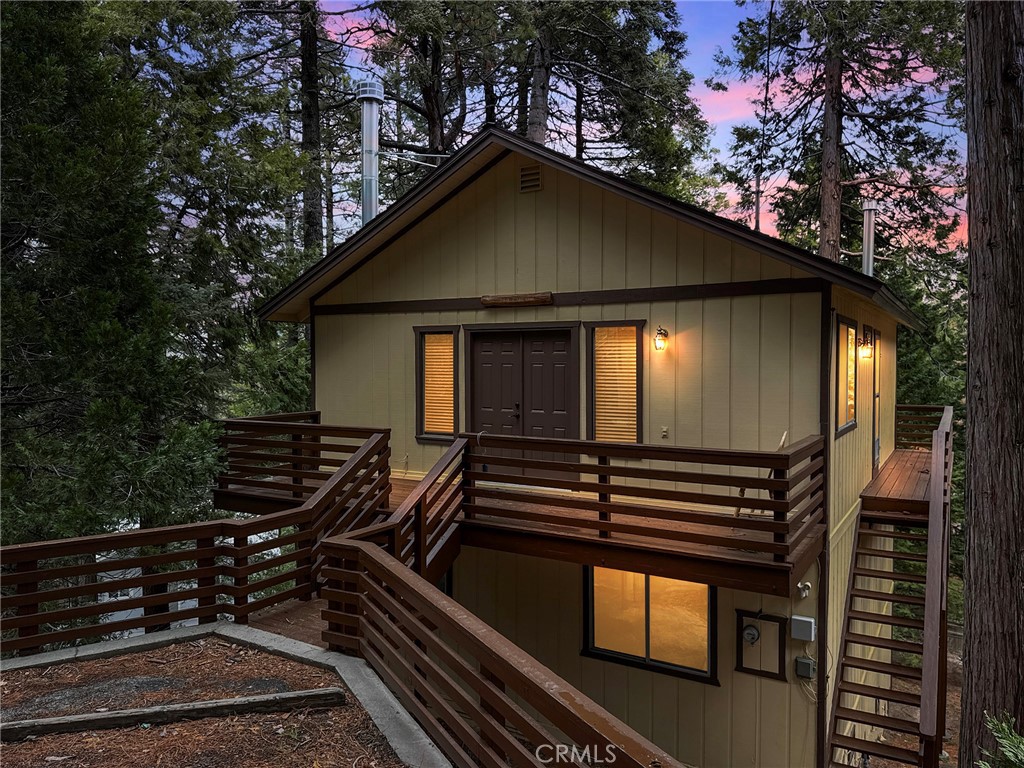 560 Rose Lane Property Photo