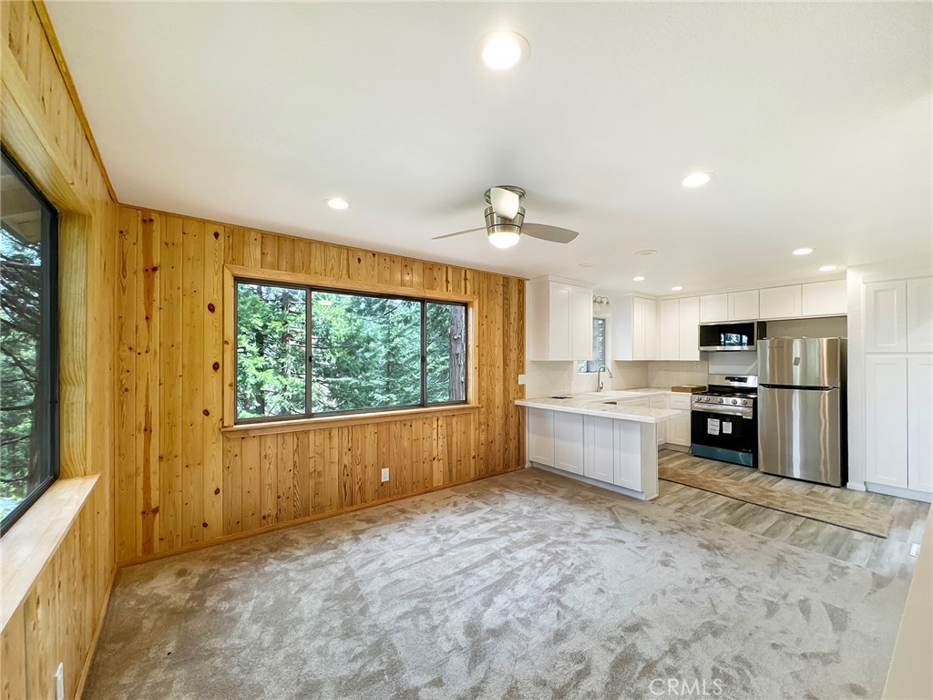 560 Rose Lane Property Photo 13