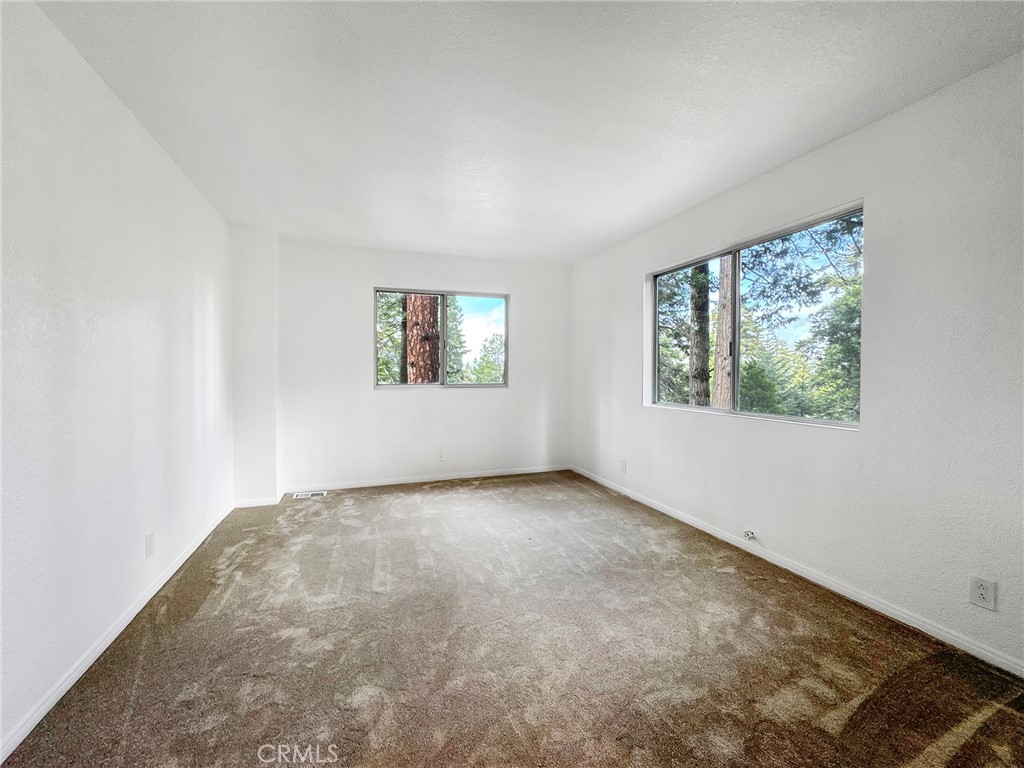 560 Rose Lane Property Photo 18