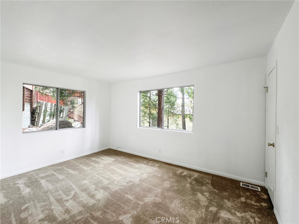 560 Rose Lane Property Photo 23