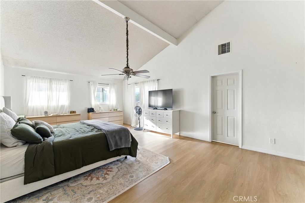 4737 Woodbend Lane Property Photo 13