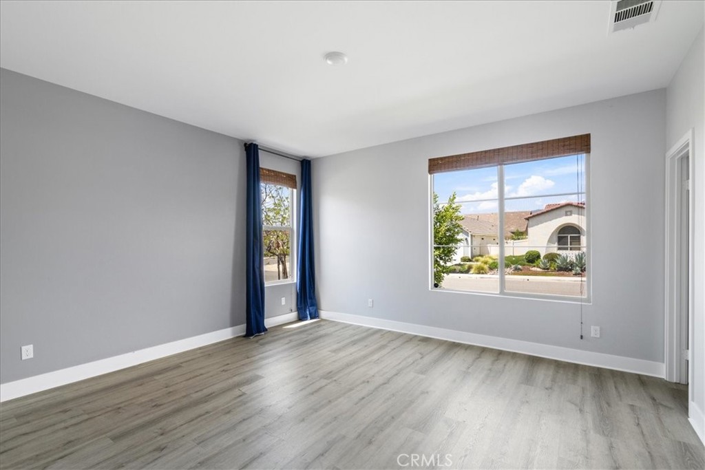 1413 Ellerg Way Property Photo 17