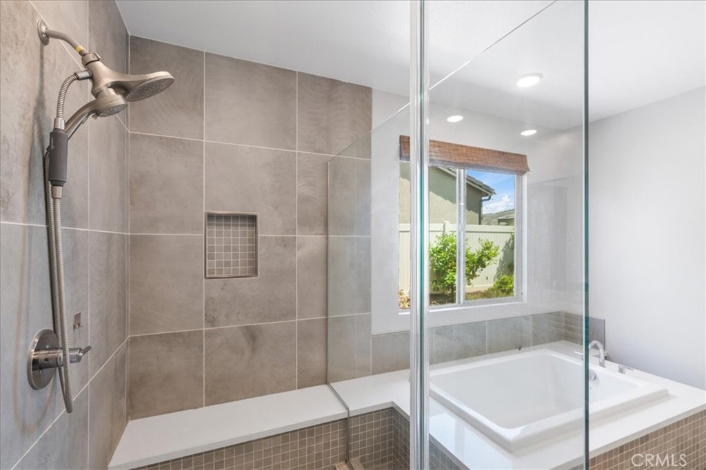 1413 Ellerg Way Property Photo 22