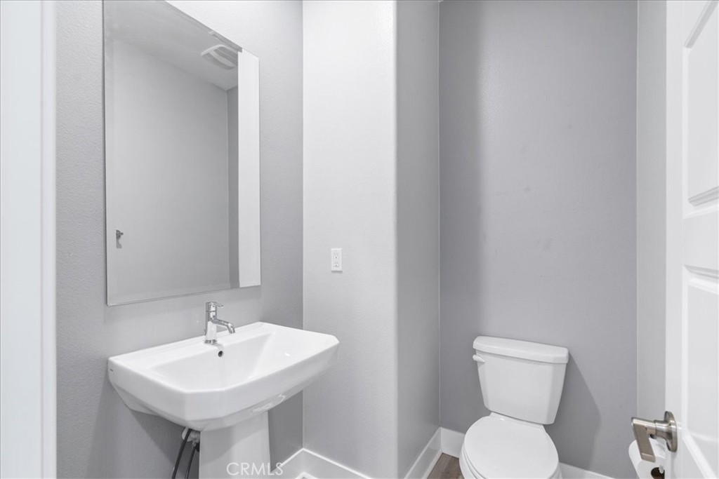 1413 Ellerg Way Property Photo 24